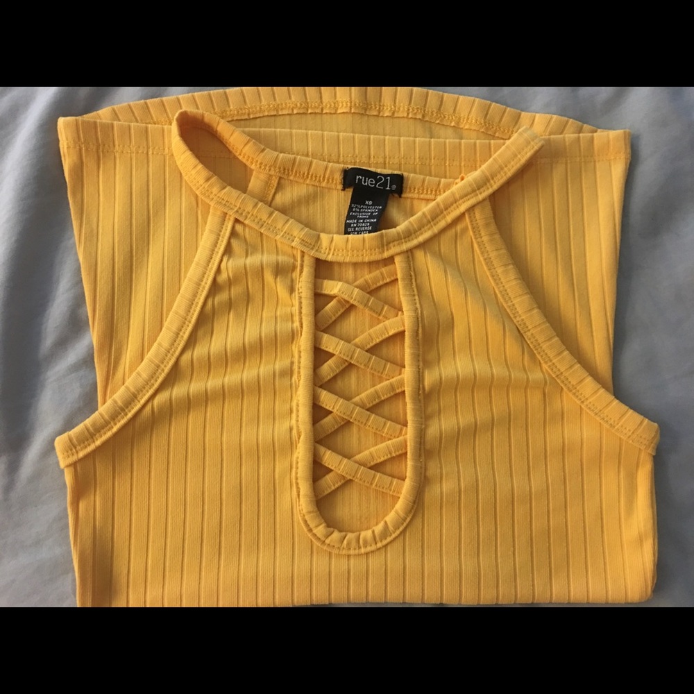 Gold/Yellow Rue 21 Detailed Tank Top Size XS